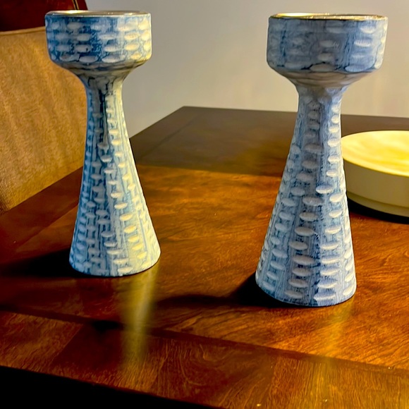 Light blue and White candle holders - Picture 1 of 6